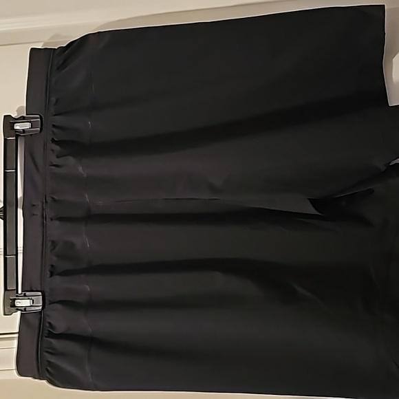 MENS SHORTS - Picture 5 of 6